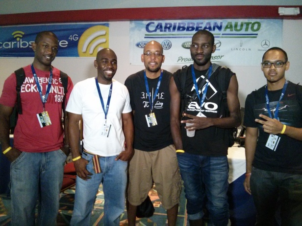Knal,Kemo and Kevon with the EVO champ. 